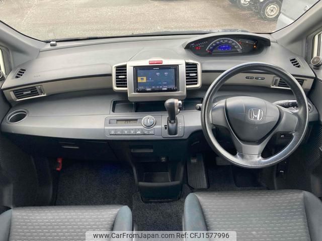 honda freed-spike 2011 CFJ1577996 image 2