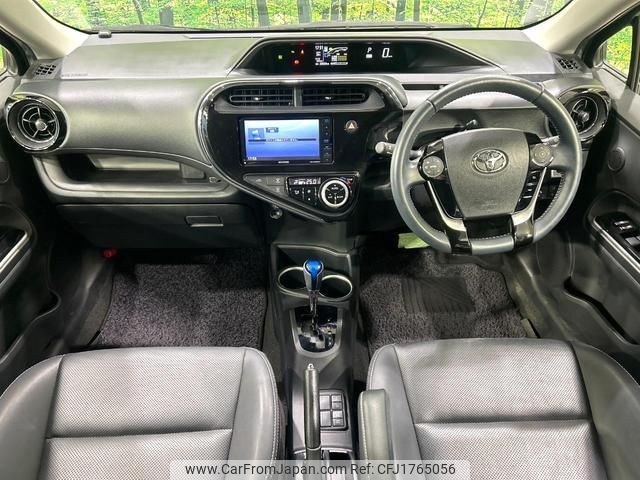 toyota aqua 2018 CFJ1765056 image 2