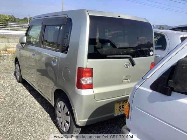 daihatsu move-conte 2011 CFJ1791094 image 2
