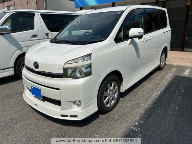 toyota voxy 2010 CFJ1653519 image 1