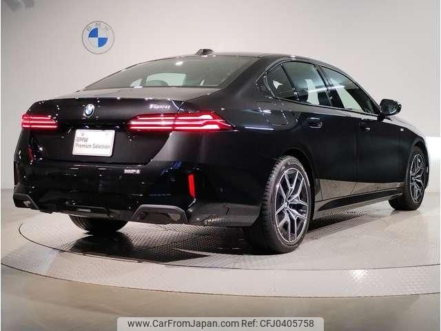 bmw 5-series 2024 quick_quick_3AA-12FJ20_WBA12FJ0X0CR53505 image 2