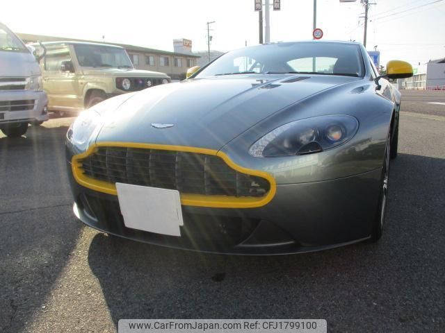 aston-martin v8-vantage 2016 CFJ1799100 image 1