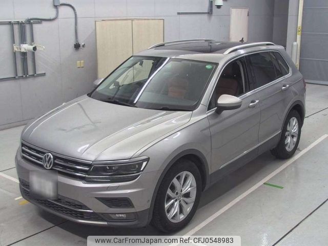 volkswagen tiguan 2017 -VOLKSWAGEN--VW Tiguan 5NCZE-WVGZZZ5NZJW816447---VOLKSWAGEN--VW Tiguan 5NCZE-WVGZZZ5NZJW816447- image 1