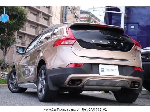 volvo v40 2013 CFJ1793192 image 2