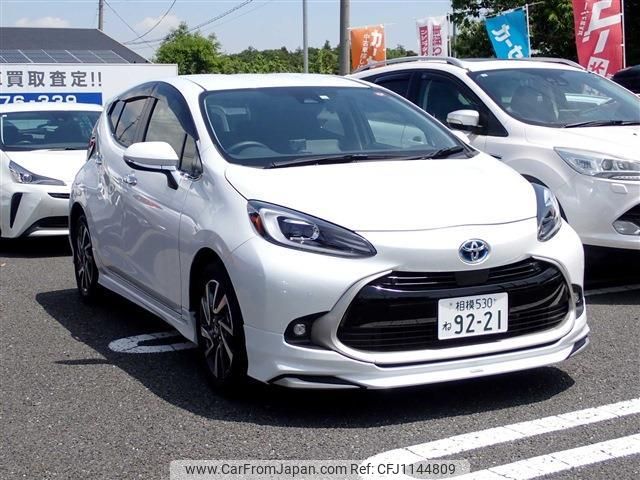 toyota aqua 2023 quick_quick_6AA-MXPK11_MXPK11-2106769 image 1