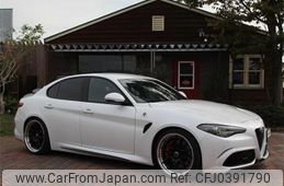 alfa-romeo giulia 2017 -ALFA ROMEO--Alfa Romeo Giulia ABA-95229--ZAREAEHV6H7565202---ALFA ROMEO--Alfa Romeo Giulia ABA-95229--ZAREAEHV6H7565202-