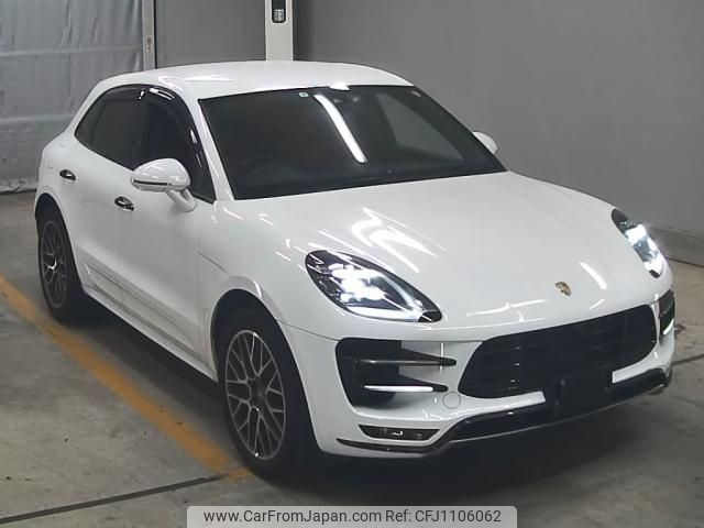 porsche macan 2017 quick_quick_ABA-J1H3_WP1ZZZ95ZHLB72771 image 1