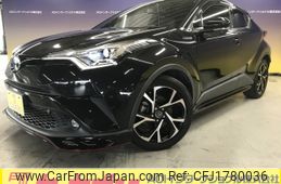 toyota c-hr 2018 CFJ1780036