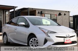 toyota prius 2018 -TOYOTA--Prius ZVW55--8067044---TOYOTA--Prius ZVW55--8067044-