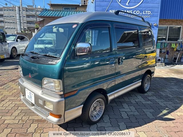 mitsubishi minicab-bravo 1998 GOO_JP_700070900030240910002 image 1