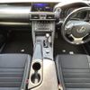 lexus is 2019 CFJ1795201 image 16