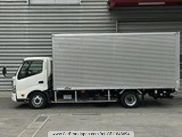 hino dutro 2017 CFJ1848694 image 2