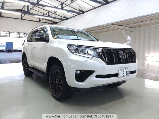 toyota land-cruiser-prado 2022 ENHANCEAUTO_1_ea290322 image 1