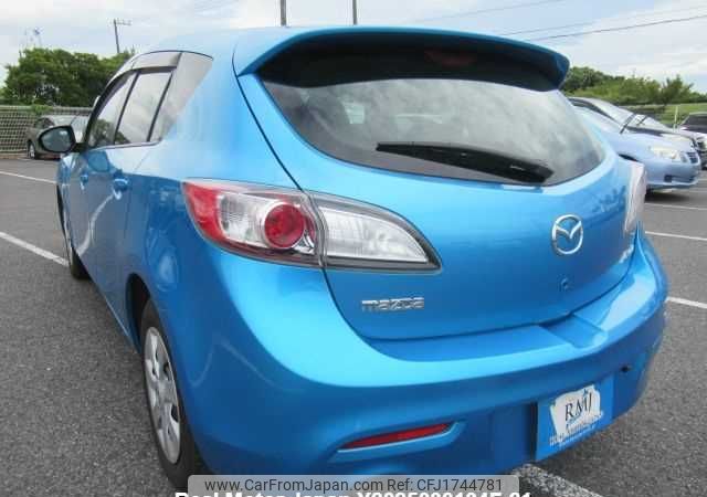 mazda axela 2011 CFJ1744781 image 2