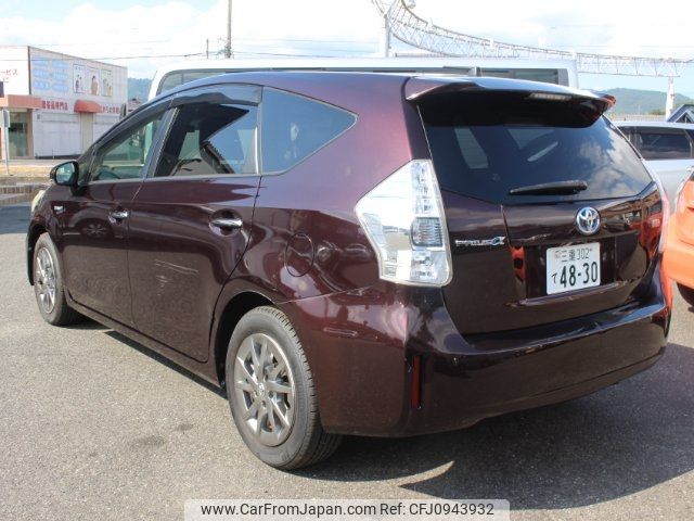 toyota prius-α 2013 CFJ0943932 image 2