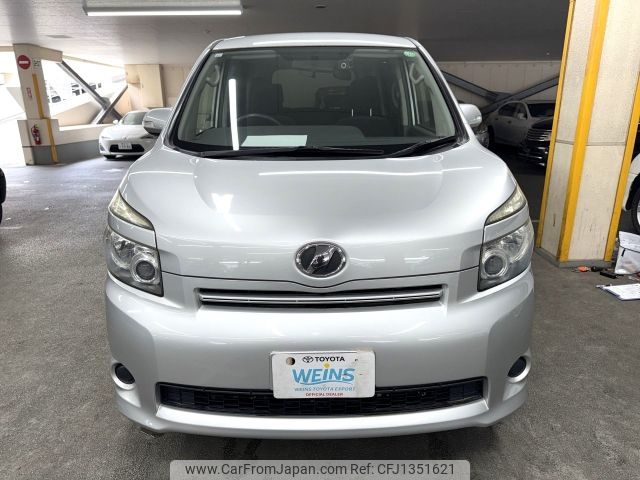 toyota voxy 2007 AF-ZRR70-0053527 image 2