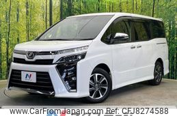 toyota voxy 2018 CFJ8274588