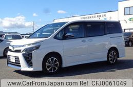 toyota voxy 2018 GOO_JP_700080015330240731006