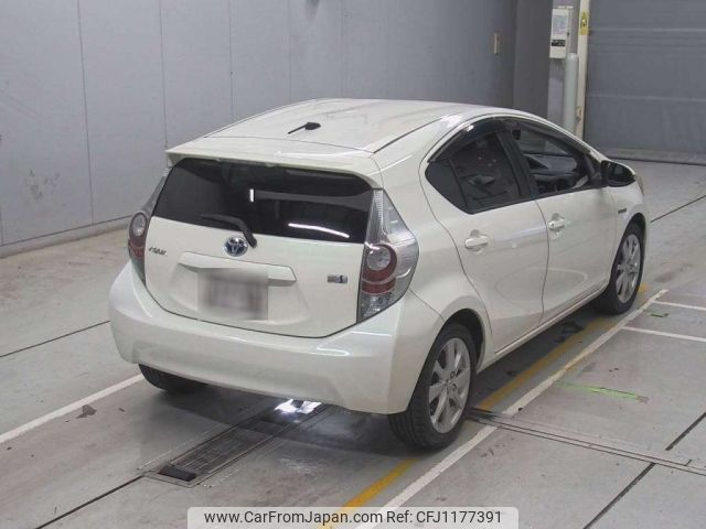 toyota aqua 2013 -TOYOTA--AQUA NHP10-2215520---TOYOTA--AQUA NHP10-2215520- image 2