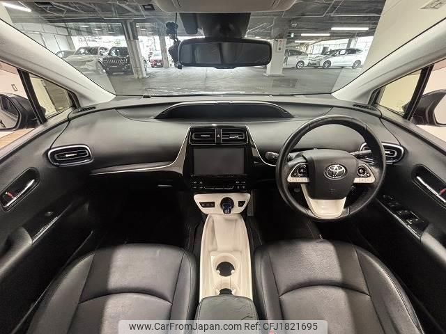 toyota prius 2017 CFJ1821695 image 2