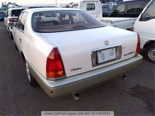 toyota crown-majesta 1995 CFJ1823931 image 2