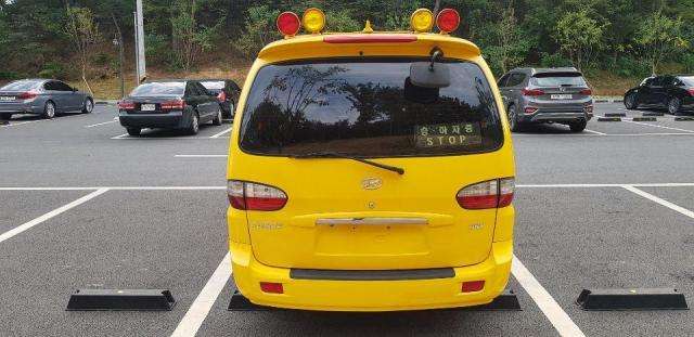 2004 Hyundai Starex GRX 2WD - Car Price $3,410