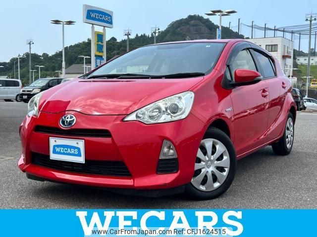 toyota aqua 2014 CFJ1624515 image 1