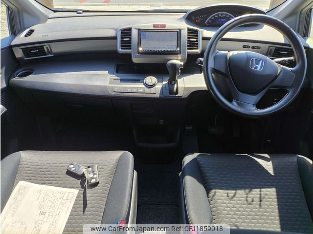 honda freed-spike 2011 CFJ1859018 image 2