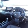 toyota c-hr 2017 quick_quick_DAA-ZYX10_ZYX10-2086002 image 6