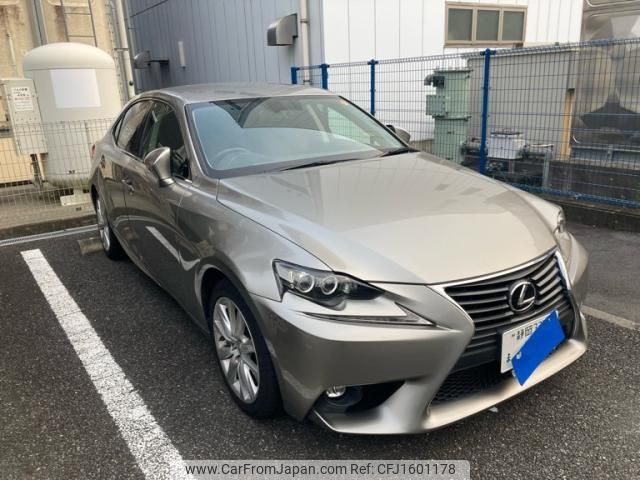 lexus is 2014 CFJ1601178 image 2