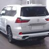 lexus lx 2017 CFJ1824443 image 2
