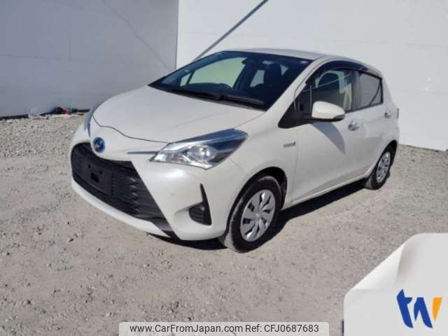 toyota vitz 2018 -TOYOTA--Vitz DAA-NHP130--NHP130-4001843---TOYOTA--Vitz DAA-NHP130--NHP130-4001843- image 1