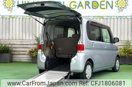 daihatsu tanto 2010 CFJ1806081
