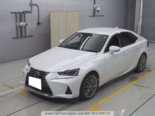 lexus is 2017 quick_quick_DAA-AVE30_5064924 image 2