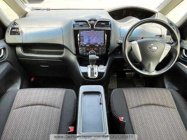 nissan serena 2015 504928-929957 image 1