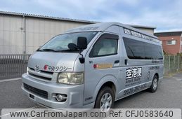 toyota hiace-commuter 2005 GOO_JP_700070896330241220002