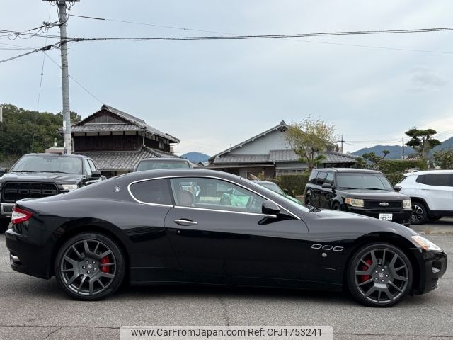 maserati granturismo 2008 CFJ1753241 image 2