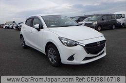 mazda demio 2017 NIKYO_GA96864