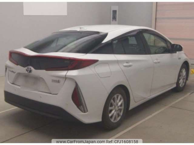toyota prius-phv 2022 CFJ1608158 image 2
