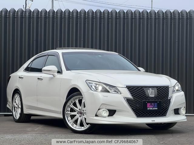 toyota crown 2013 GOO_JP_700030313530240411002 image 1