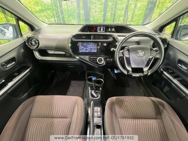 toyota aqua 2017 CFJ1791932 image 2