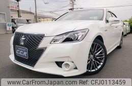 toyota crown-hybrid 2013 GOO_JP_700102024930240809002