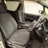 toyota esquire 2015 CFJ1630427 image 5