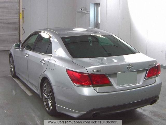 toyota crown 2013 CFJ4063935 image 2