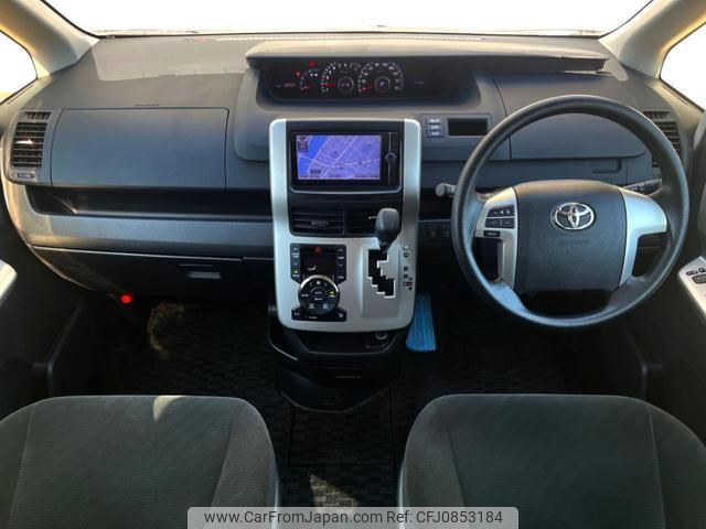 toyota noah 2013 quick_quick_ZRR70G_ZRR70-0588598 image 2