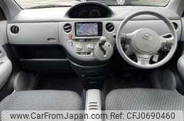 toyota sienta 2011 504928-927546