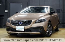 volvo v40 2014 CFJ1242611