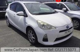 toyota aqua 2012 CFJ1715073