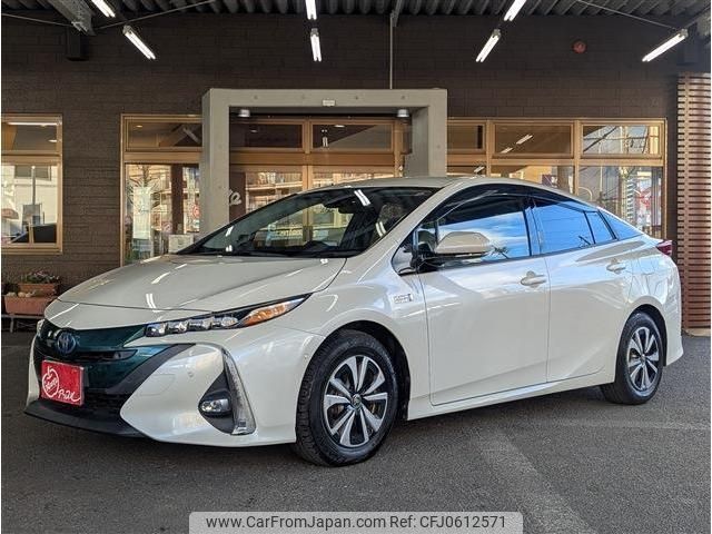 toyota prius-phv 2018 -TOYOTA--Prius PHV DLA-ZVW52--ZVW52-3049063---TOYOTA--Prius PHV DLA-ZVW52--ZVW52-3049063- image 1