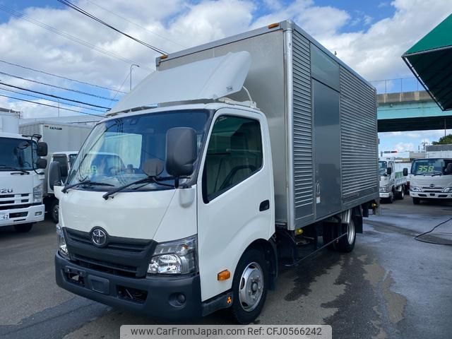 toyota dyna-truck 2017 GOO_NET_EXCHANGE_0802180A30241216W001 image 1